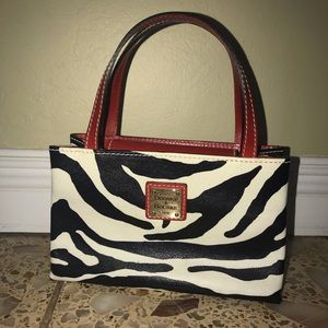 Small Dooney and Bourke handbag